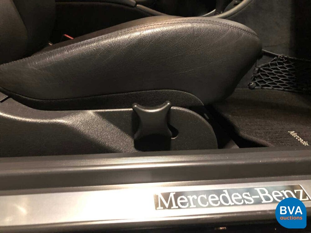 Mercedes-Benz CLK320 Coupé V6 218pk 2000, NF-660-S