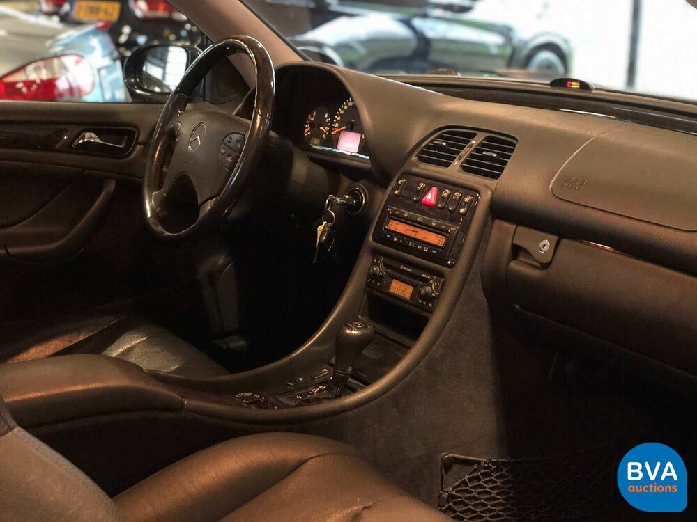 Mercedes-Benz CLK320 Coupé V6 218pk 2000, NF-660-S