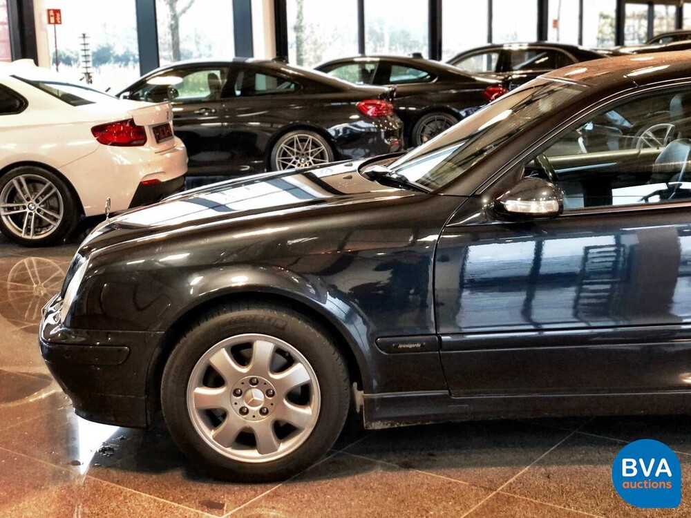 Mercedes-Benz CLK320 Coupé V6 218pk 2000, NF-660-S