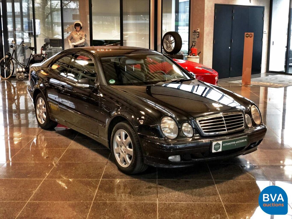 Mercedes-Benz CLK320 Coupé V6 218pk 2000, NF-660-S