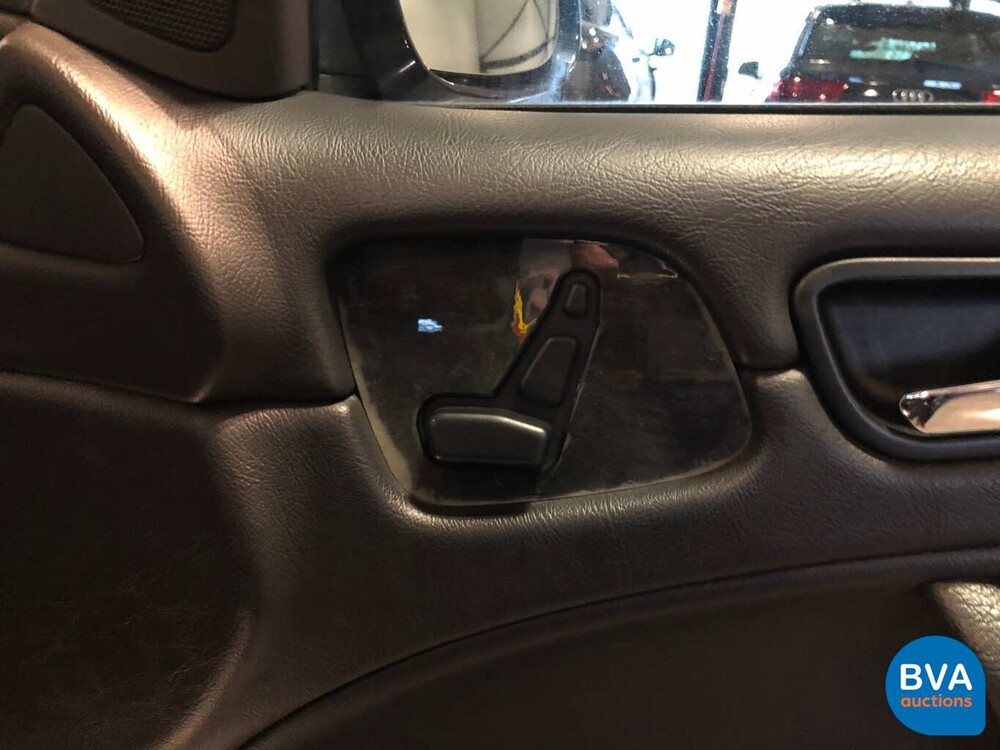 Mercedes-Benz CLK320 Coupé V6 218pk 2000, NF-660-S