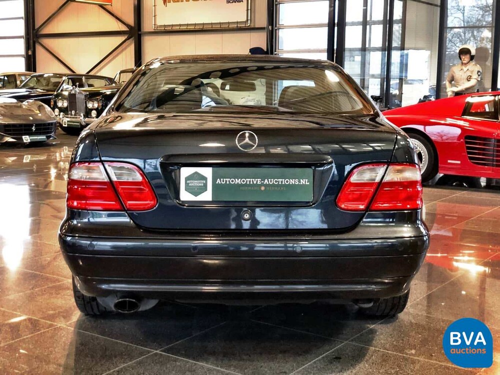 Mercedes-Benz CLK320 Coupé V6 218pk 2000, NF-660-S