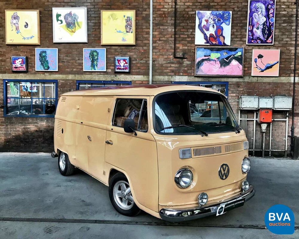 Volkwagen T2 Panel von 1987.