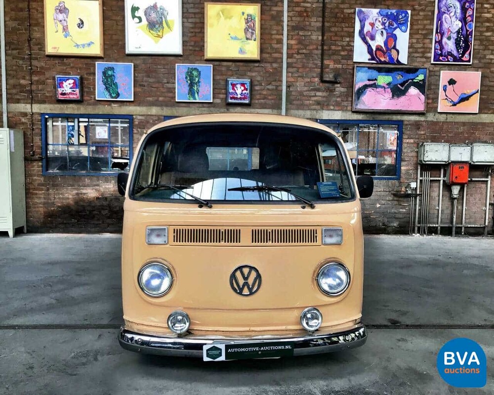 Volkwagen T2 Panel von 1987.