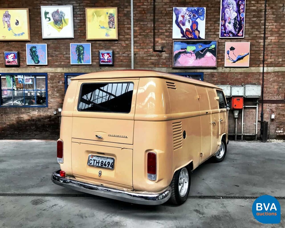 Volkwagen T2 Panel von 1987.