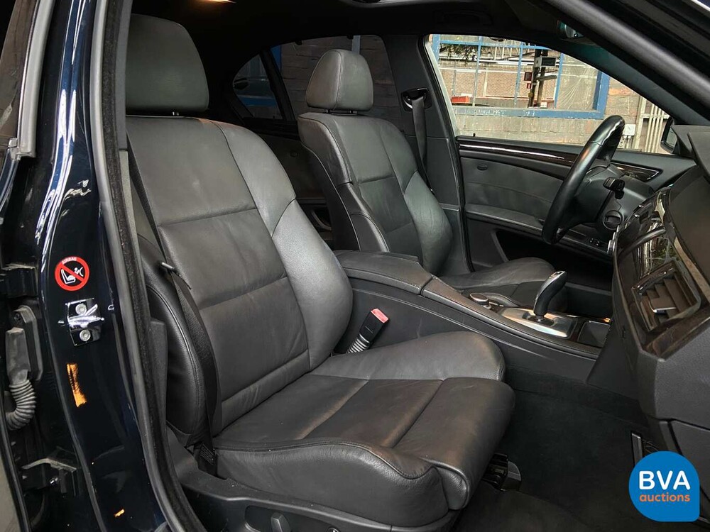 BMW 540i E60 4.0 V8 306 PS 5er 2007.