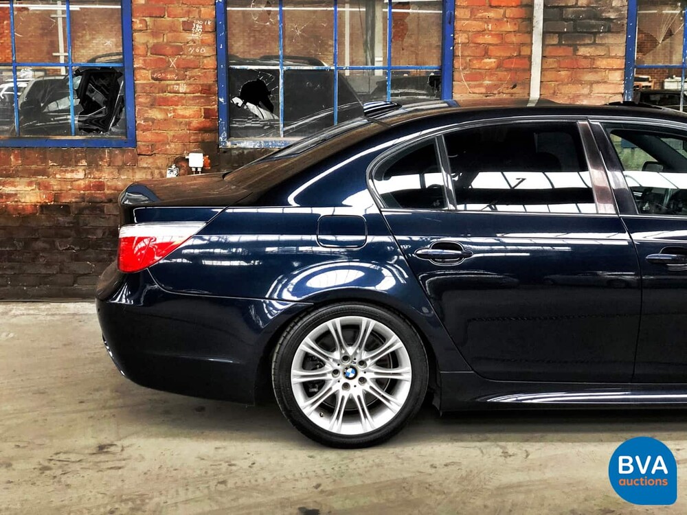 BMW 540i E60 4.0 V8 306 PS 5er 2007.