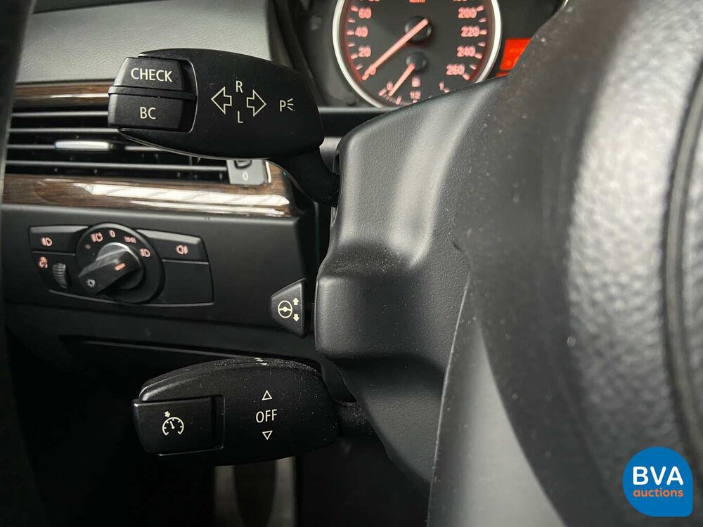 BMW 540i E60 4.0 V8 306 PS 5er 2007.