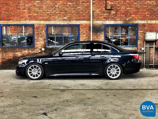 BMW 540i E60 4.0 V8 306hp 5-Series 2007.