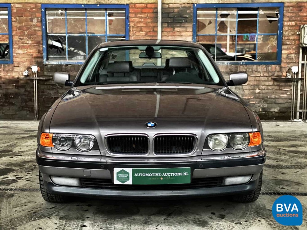 BMW 740i 286pk 7-Serie 1999, 34-PXS-4