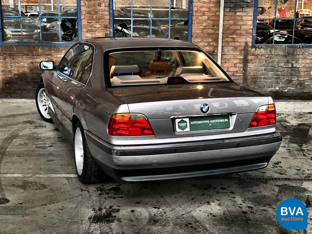 BMW 740i 286pk 7-Serie 1999, 34-PXS-4
