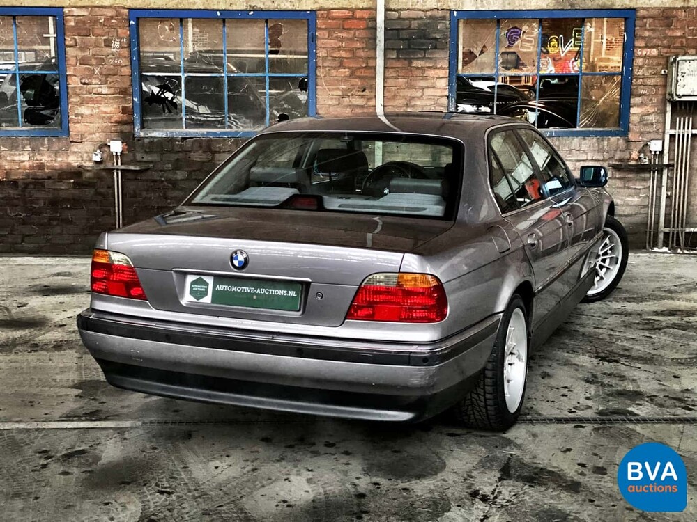 BMW 740i 286pk 7-Serie 1999, 34-PXS-4