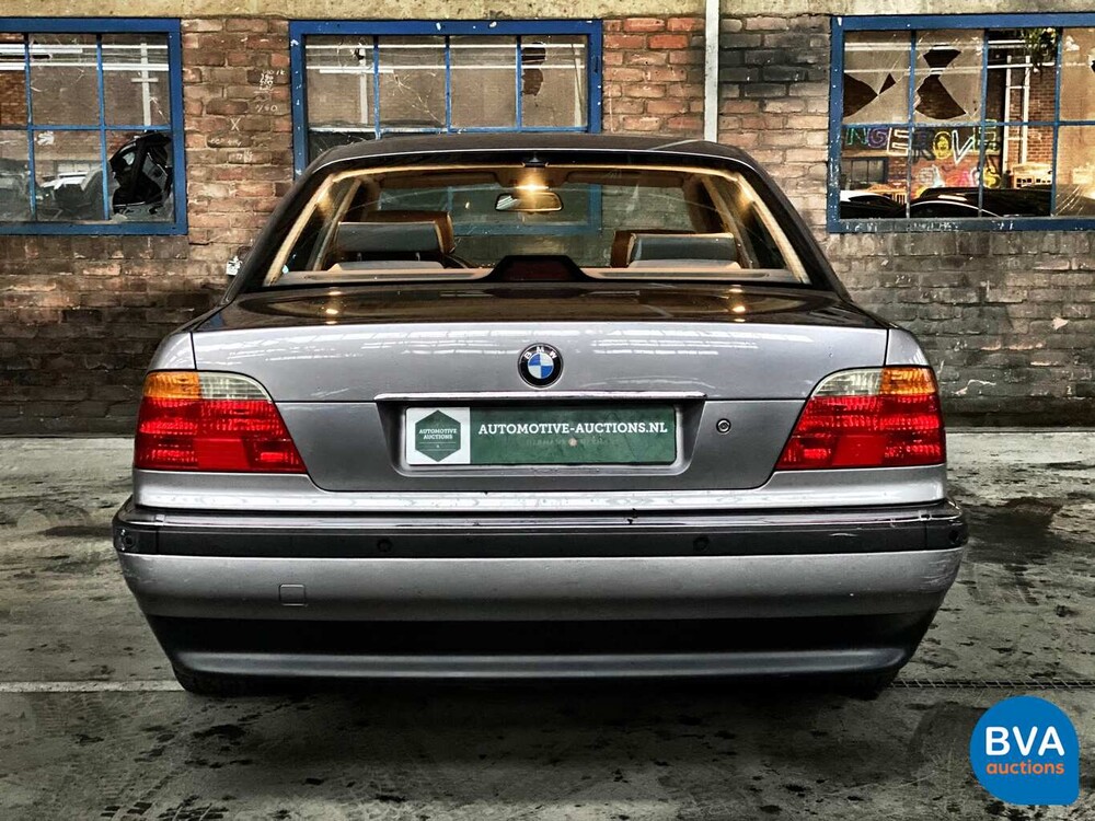 BMW 740i 286pk 7-Serie 1999, 34-PXS-4