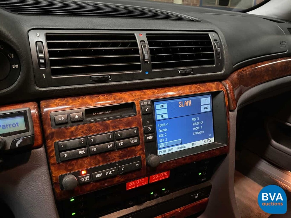 BMW 740i 286pk 7-Serie 1999, 34-PXS-4