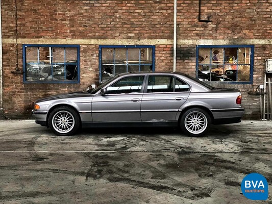 BMW 740i 286pk 7-Serie 1999, 34-PXS-4