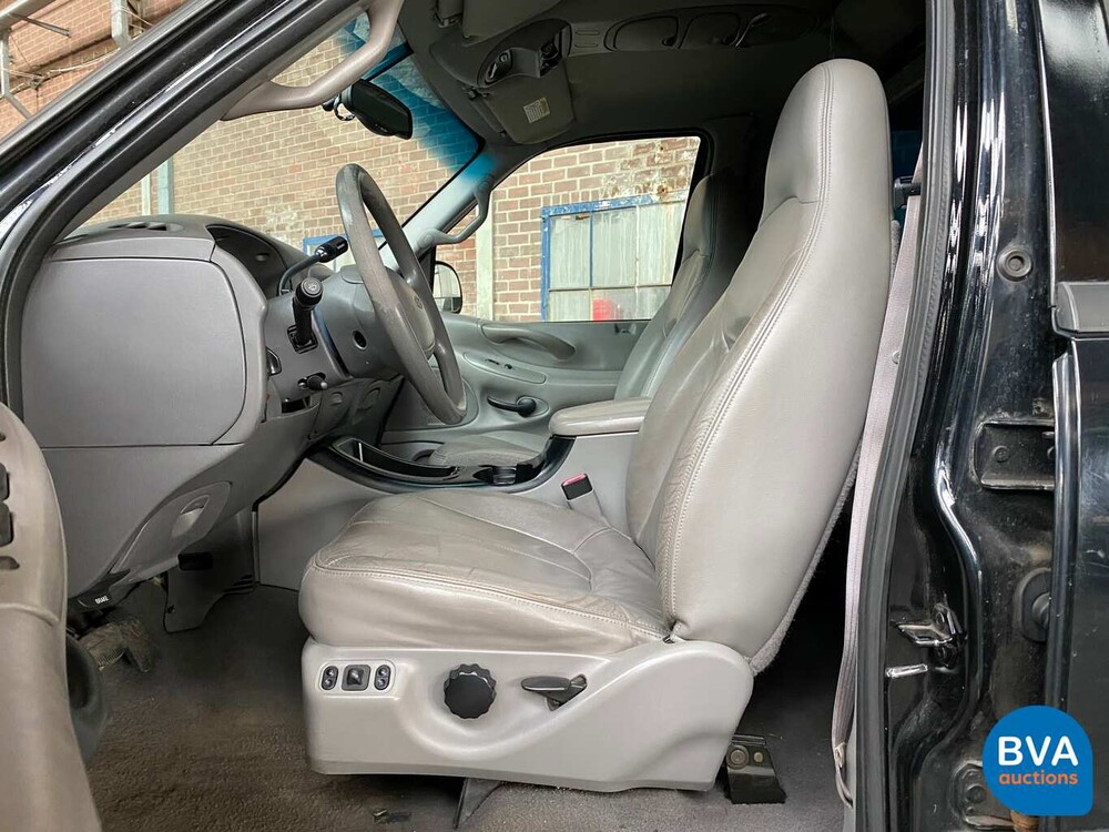 Ford Expedition Triton V8 292pk 2000, V-202-BG