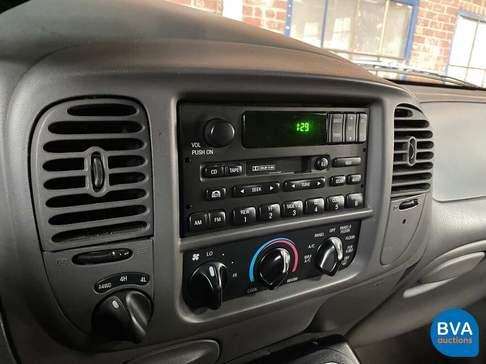 Ford Expedition Triton V8 292pk 2000, V-202-BG