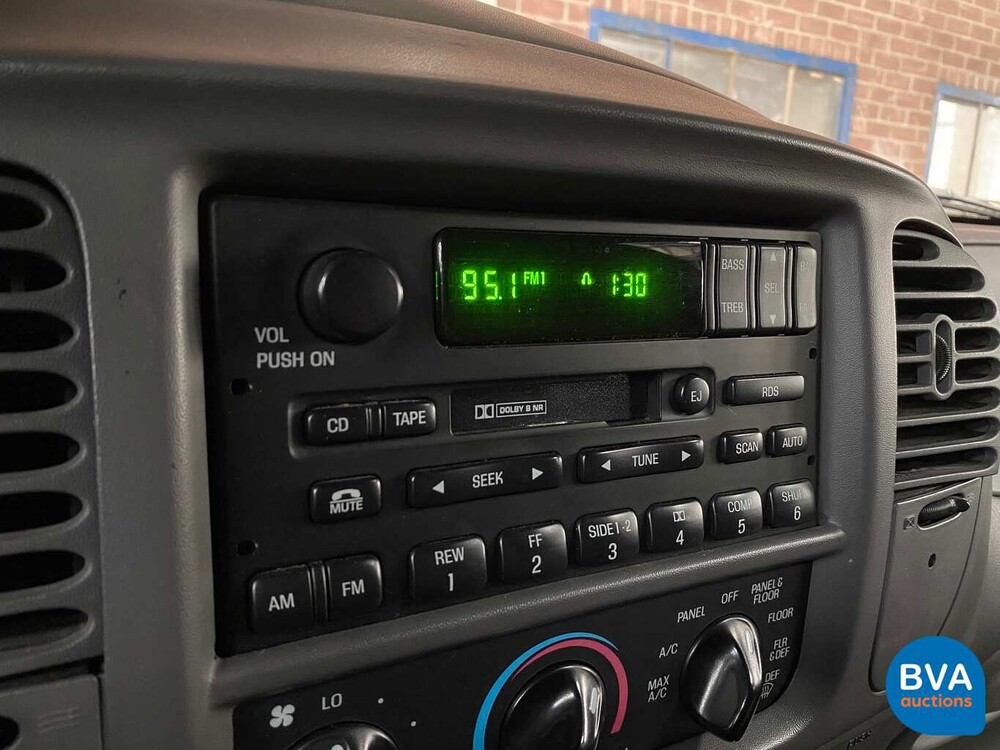 Ford Expedition Triton V8 292pk 2000, V-202-BG