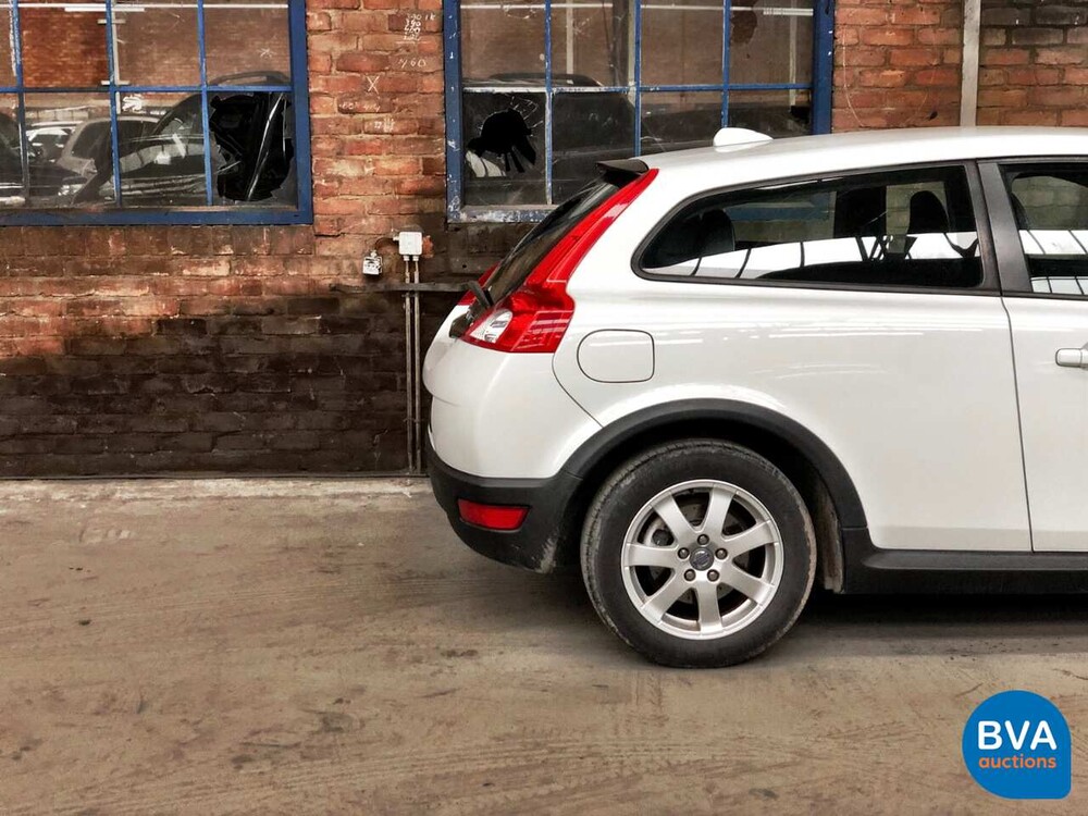 Volvo C30 1.6 Advantage 101pk 2009 -Origneel NL-, 96-JJX-3