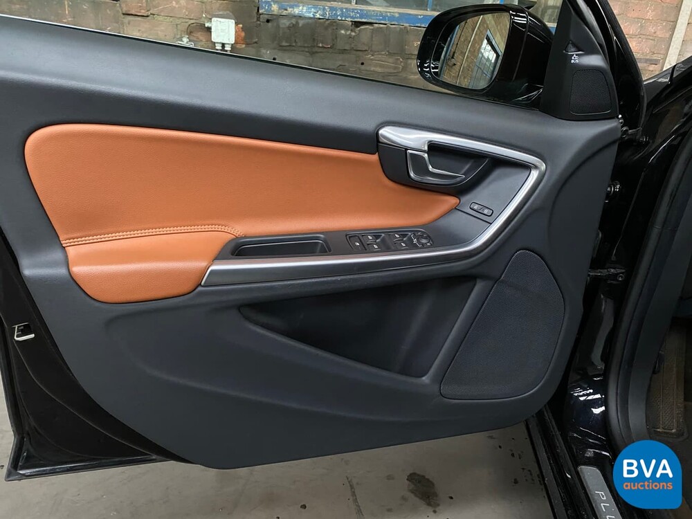 Volvo V60 2.4 D6 AWD Plugin Hybrid Summum 280pk, 9-SZZ-12