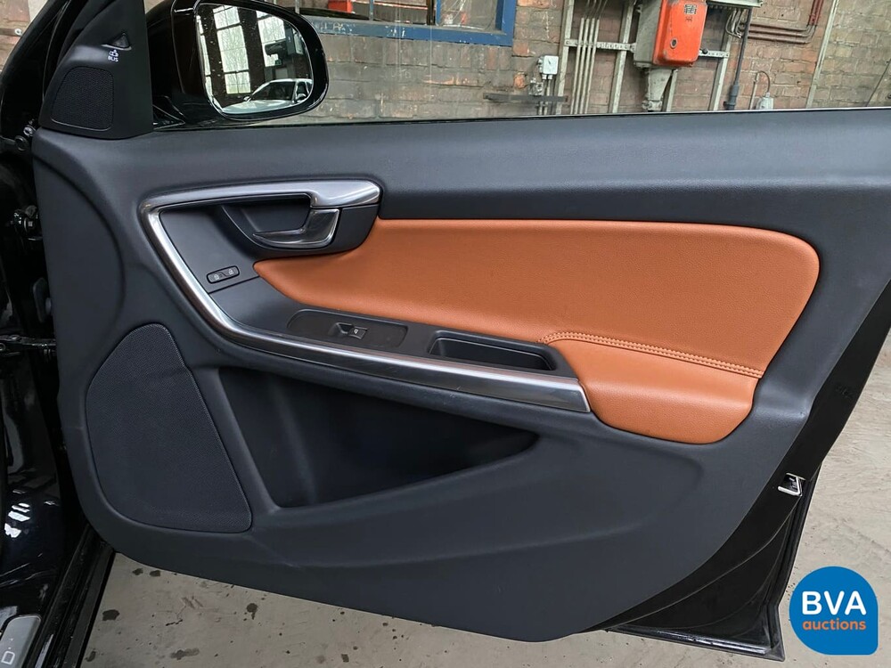 Volvo V60 2.4 D6 AWD Plugin Hybrid Summum 280pk, 9-SZZ-12