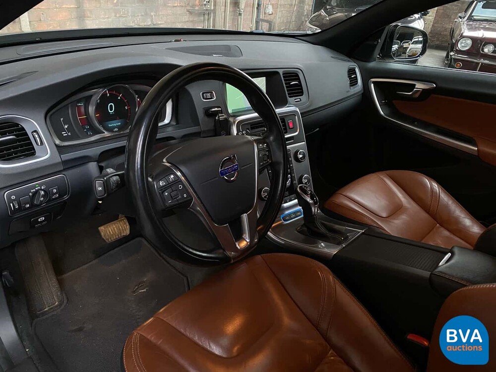 Volvo V60 2.4 D6 AWD Plugin Hybrid Summum 280pk, 9-SZZ-12