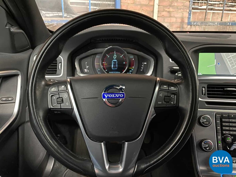 Volvo V60 2.4 D6 AWD Plugin Hybrid Summum 280pk, 9-SZZ-12