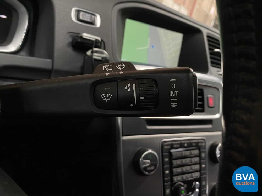 Volvo V60 2.4 D6 AWD Plugin Hybrid Summum 280pk, 9-SZZ-12