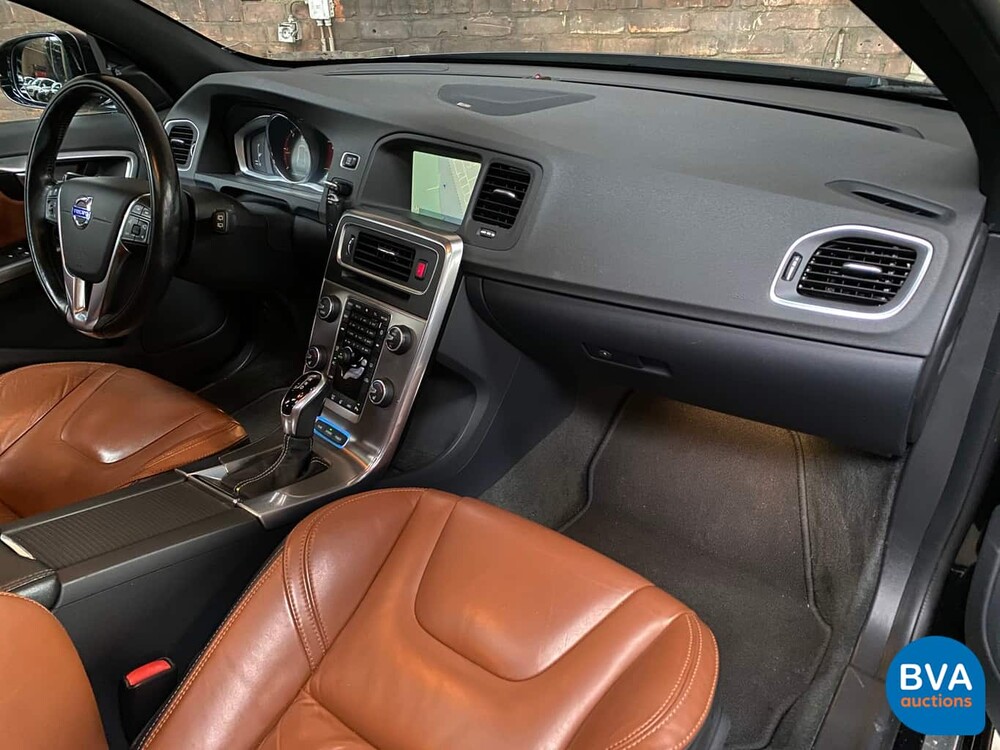 Volvo V60 2.4 D6 AWD Plugin Hybrid Summum 280pk, 9-SZZ-12