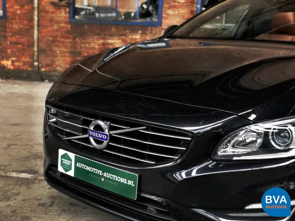 Volvo V60 2.4 D6 AWD Plugin Hybrid Summum 280pk, 9-SZZ-12