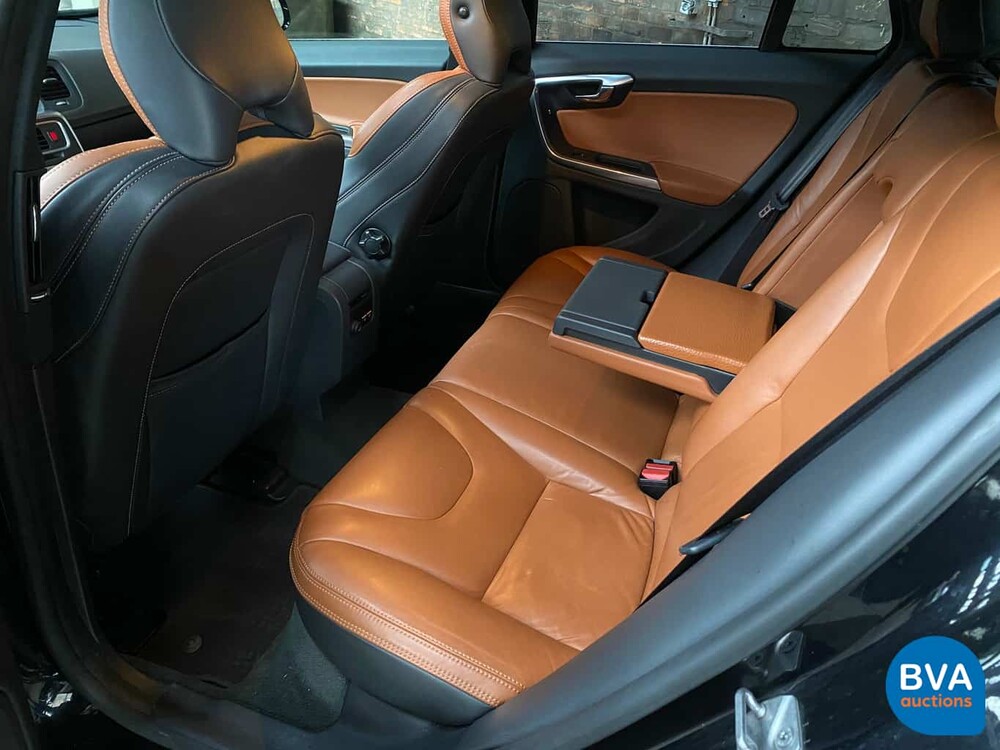 Volvo V60 2.4 D6 AWD Plugin Hybrid Summum 280pk, 9-SZZ-12