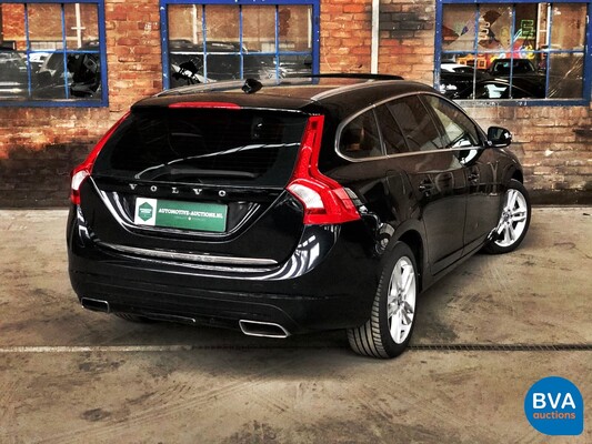 Volvo V60 2.4 D6 AWD Plugin Hybrid Summum 280pk, 9-SZZ-12