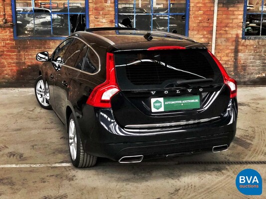 Volvo V60 2.4 D6 AWD Plugin Hybrid Summum 280hp, 9-SZZ-12.