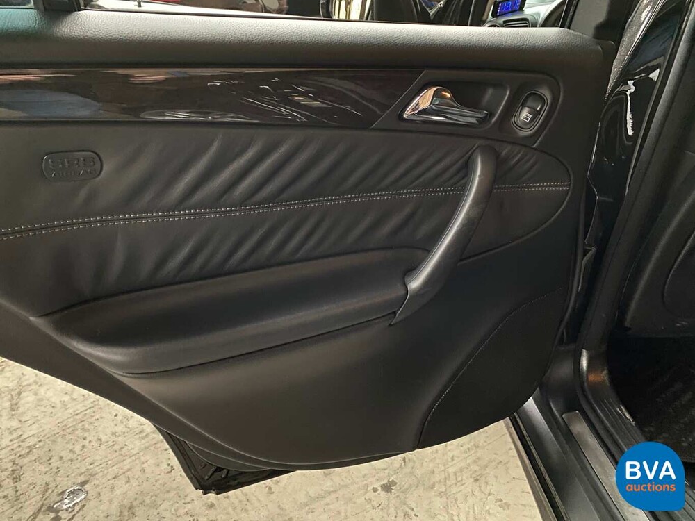 Mercedes-Benz C55 AMG 5.4 V8 367pk C-Klasse 2005 -YOUNGTIMER-