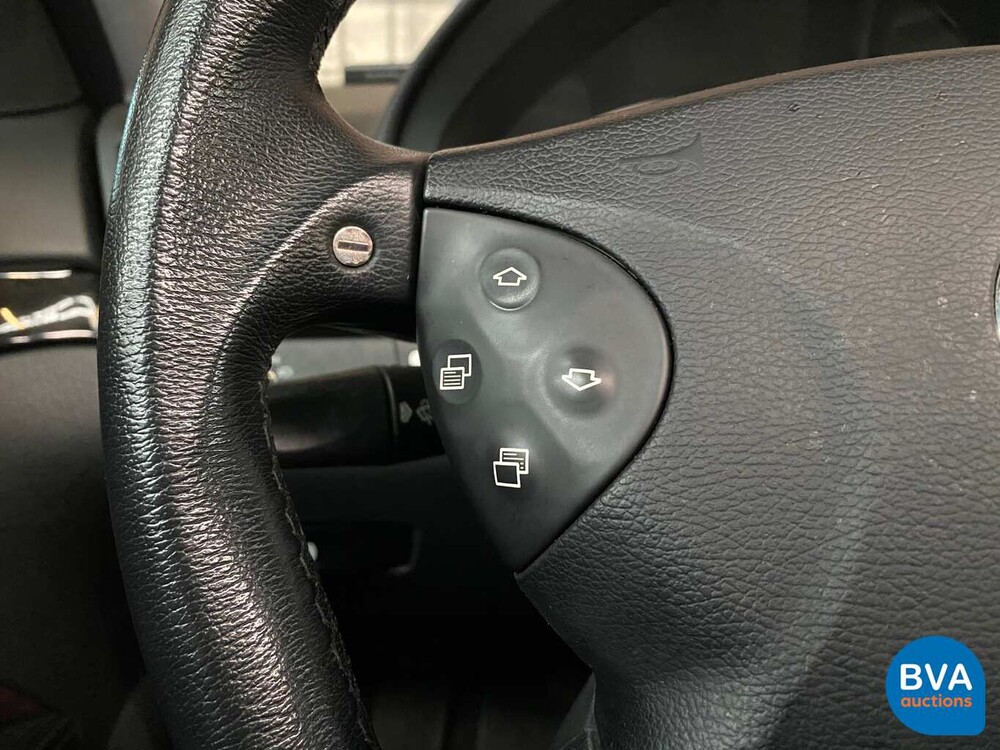 Mercedes-Benz E55 AMG 5.4 V8 476hp E-Class 2003 -YOUNGTIMER-.