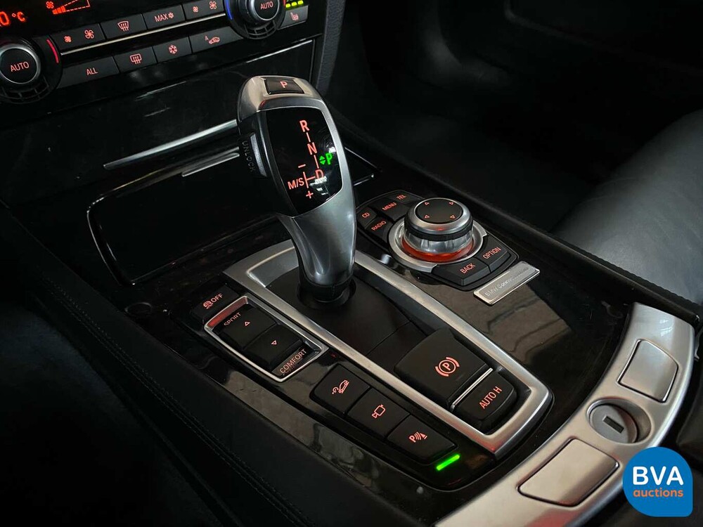 BMW 750i xDrive High Executive 408pk 2011 -Origineel NL-,  33-PGS-1