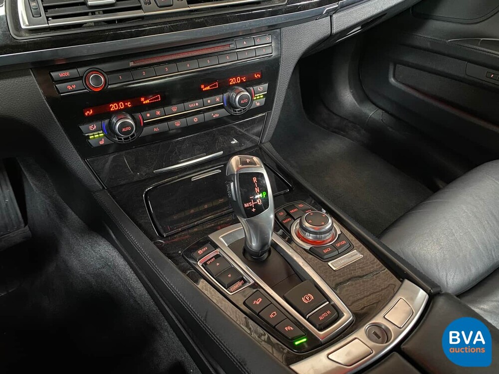 BMW 750i xDrive High Executive 408pk 2011 -Origineel NL-,  33-PGS-1