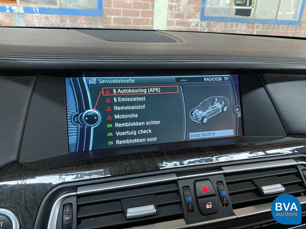BMW 750i xDrive High Executive 408pk 2011 -Origineel NL-,  33-PGS-1