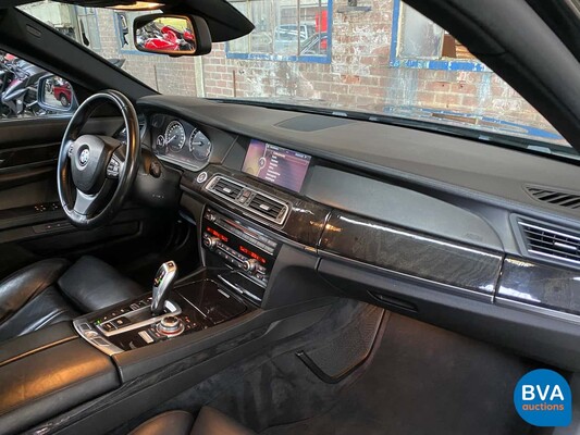 BMW 750i xDrive High Executive 408pk 2011 -Origineel NL-,  33-PGS-1