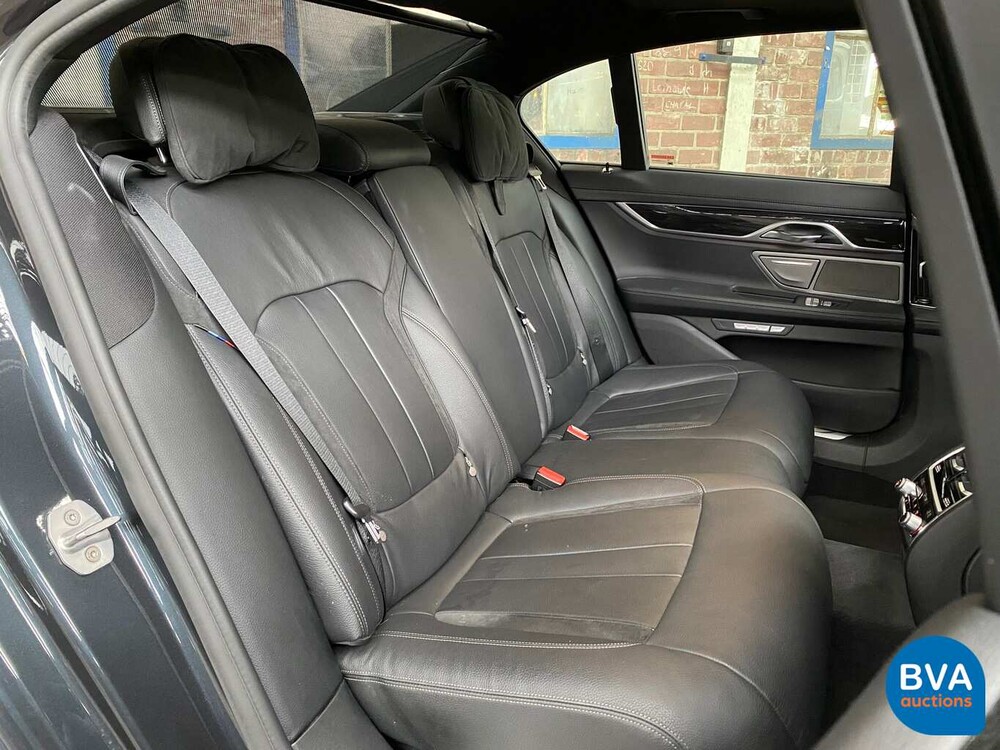BMW 730d M-Sport High Executive 7-Serie 265pk 2016, NT-638-V