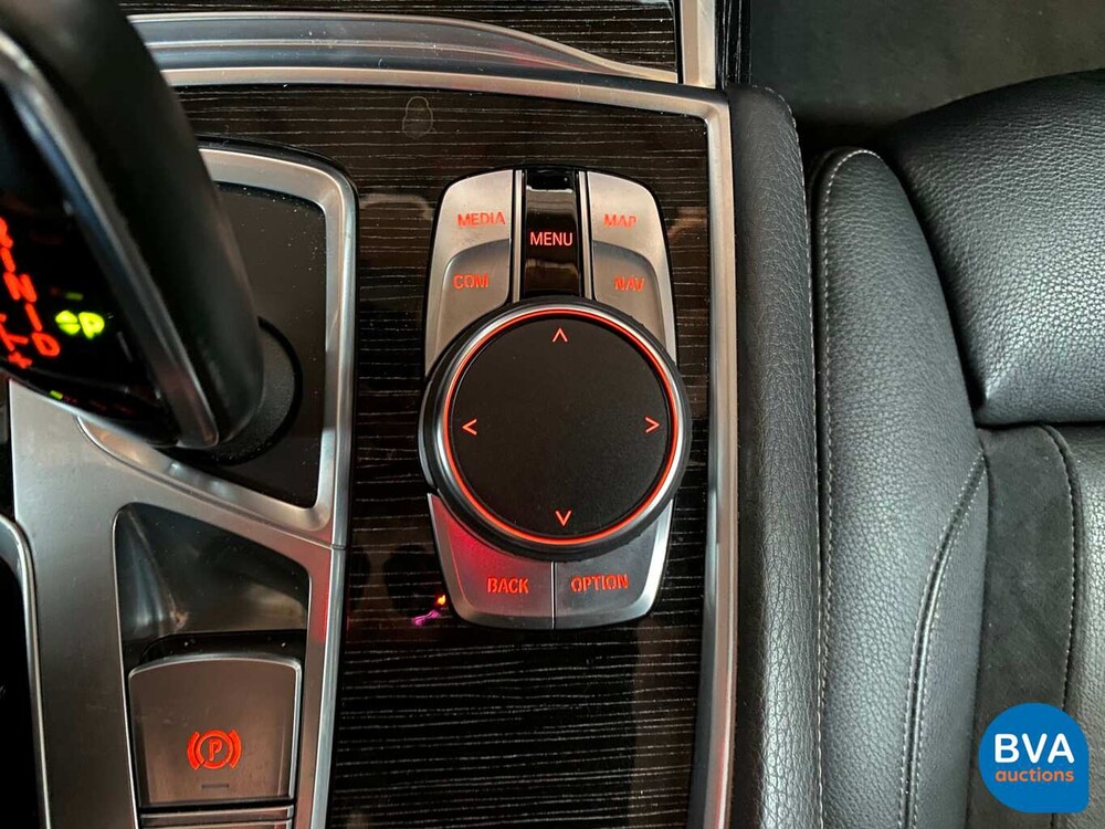 BMW 730d M-Sport High Executive 7-Serie 265pk 2016, NT-638-V