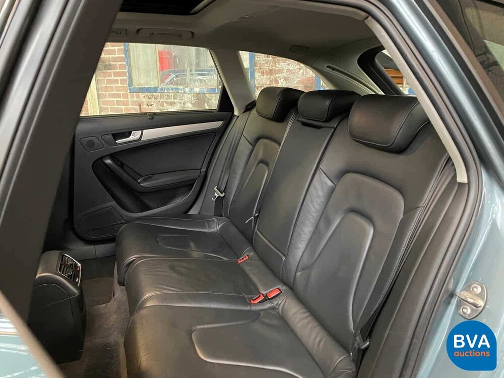Audi A4 Allroad 3.0 TDI Quattro 239pk 2010 -Origineel NL.-, 20-NGJ-9