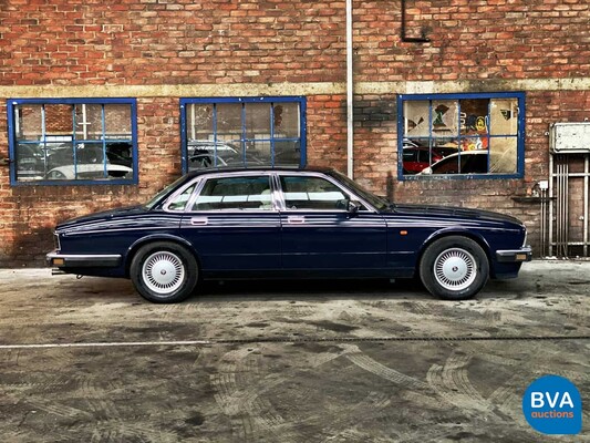 Daimler Double Six V12 Jaguar XJ 1993