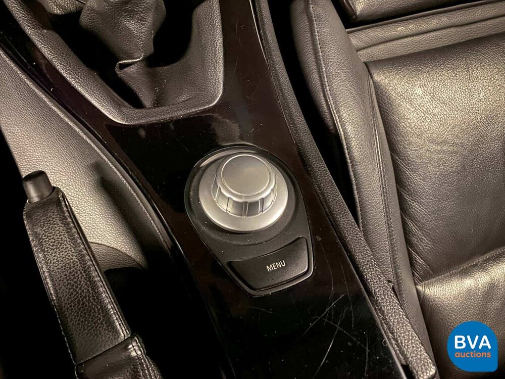 BMW 330i Sedan 258pk Youngtimer 2005, TX-406-N