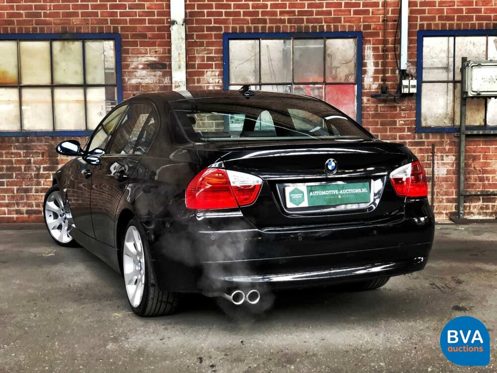 BMW 330i Sedan 258pk Youngtimer 2005, TX-406-N