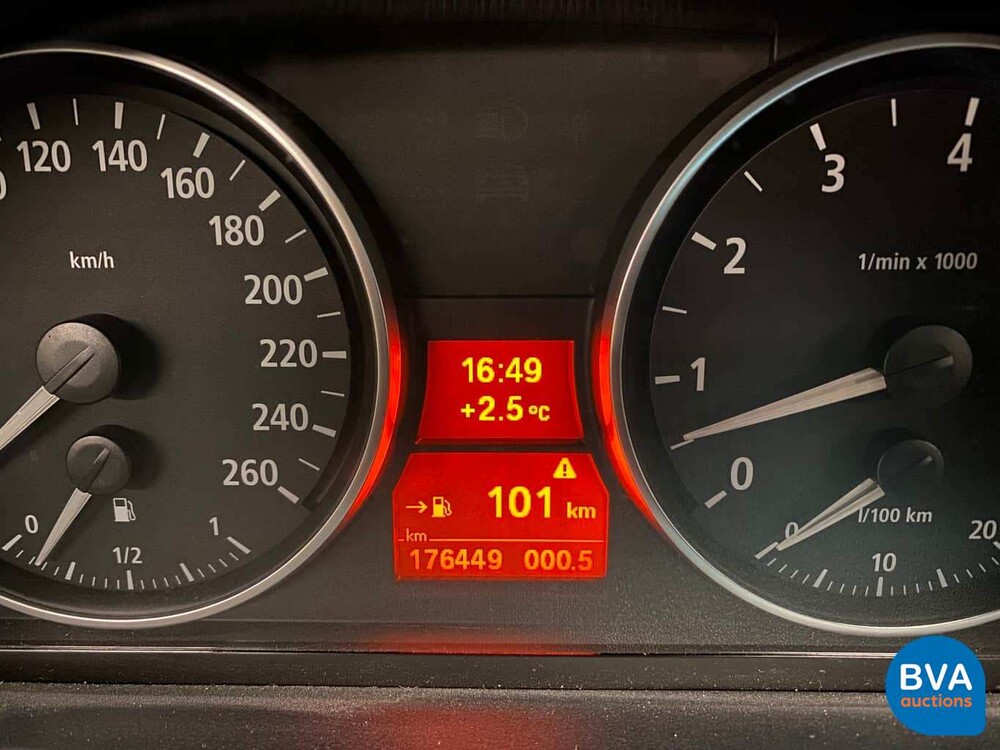 BMW 330i Sedan 258pk Youngtimer 2005, TX-406-N