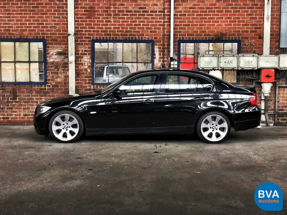 BMW 330i Sedan 258pk Youngtimer 2005, TX-406-N