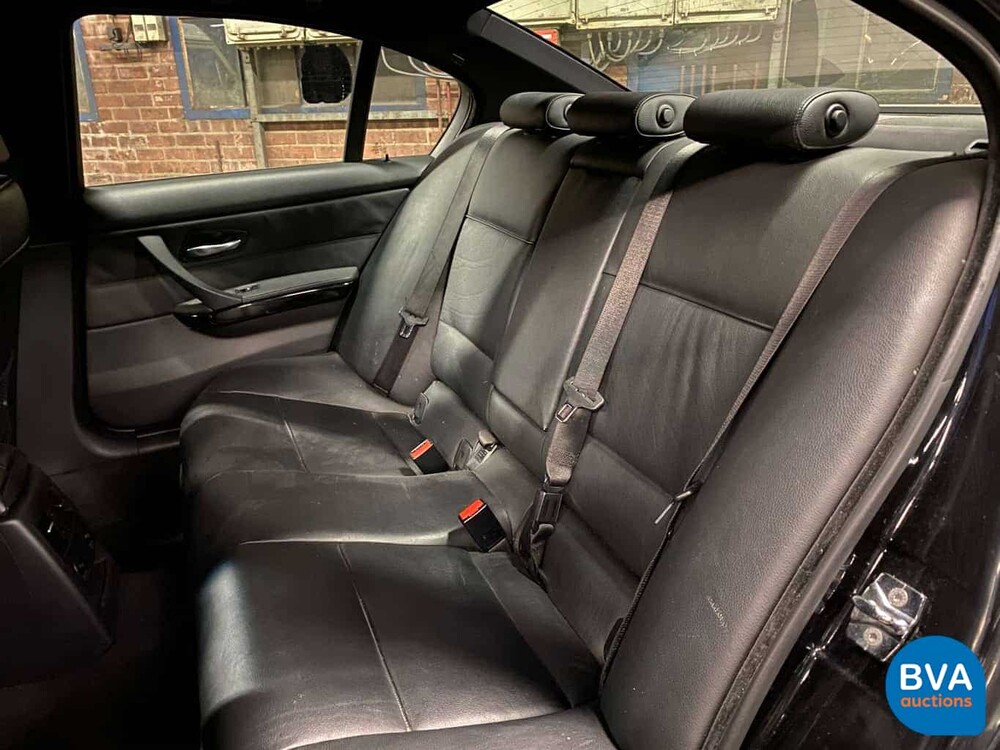 BMW 330i Sedan 258pk Youngtimer 2005, TX-406-N