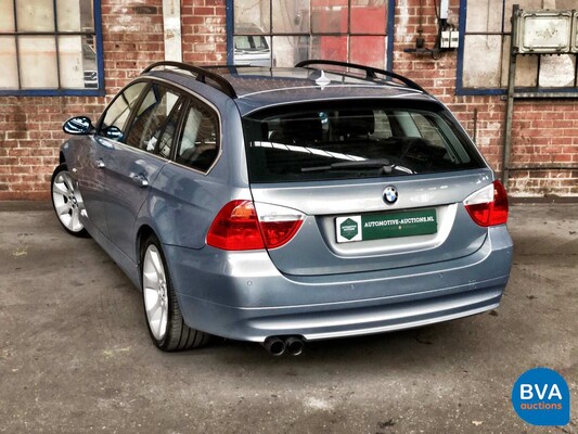 BMW 330xi Touring 230pk Youngtimer E91 2005