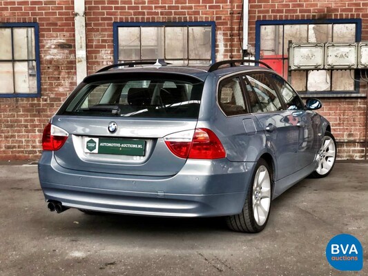 BMW 330xi Touring 230pk Youngtimer E91 2005